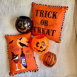 5 PIECE HALLOWEEN BUNDLE INCLUDES COLLECTORS ITEM